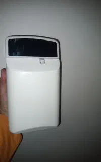 دستگاه خوشبو کننده اتومات سرویس بهداشتی