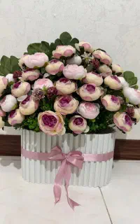 باکس گل مصنوعی شیک با ضمانت چند ساله شاخه فراوان