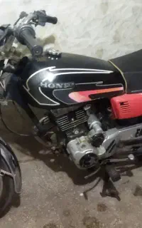 موتور هندا ۹۳