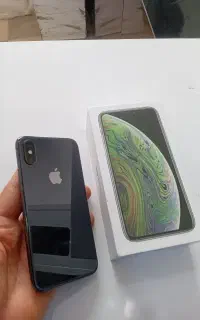 آیفون xs در حد آک