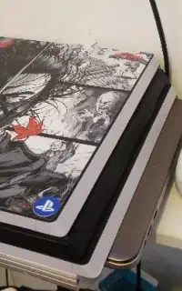 ps 4 pro ۱ tb سه دسته اصل ps1.ps2.ps3.ps4. ۶۵ بازی