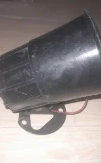 بلندگو دزگیر ب دوتا شارژ فندکی اصل و کنترل پایونر