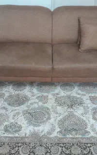 کاناپه  سه نفره در حد نو تمیز وسالم