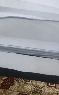 تخت کنار مادر