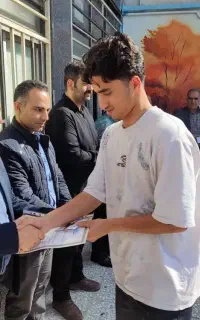 ثبت نام دانش آموز  در هنرستان فنی دکتر حسابی