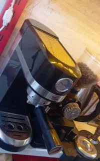 آسیاب و دستگاه اسپرسو