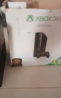 Xbox360 به همراه کینکت