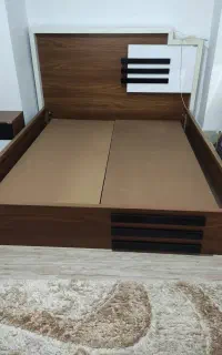 تخت پاتختی میز  وآینه ریلی آرایش