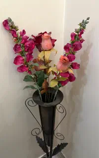 گل و گلدان