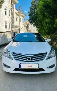 اجاره و رنت خودرو آزرا گرنجور ماشین کرایه