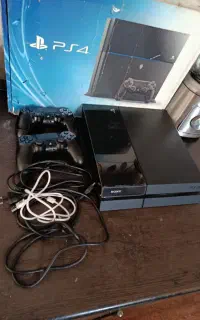 ps4 فت 500 گیگ دو دسته همراه با بازی