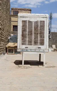 کولر آبی 5000 هزار همراه با چهار پایه کاملاً سالم