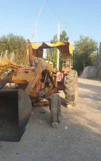 تراکتور بیل جلو