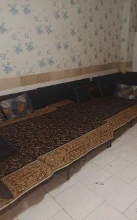 چهار عدد تخت قهوه خانه