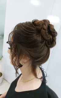 تخفیف ۵۰ درصدی میکاپ و شنیون و زلف