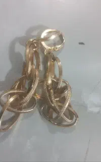 گوشواره رنگ ثابت ۴۰۰تومن