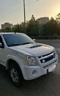 ایسوزو دی مکس Dmax