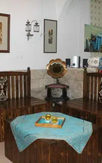 مبلمان تمام چوب هشت نفره مناسب خانه و سفره‌خانه
