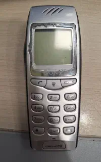 گوشی موبایل قدیمی J70