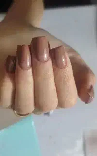 تخفیف کاشت ناخن و آموزش فارسان