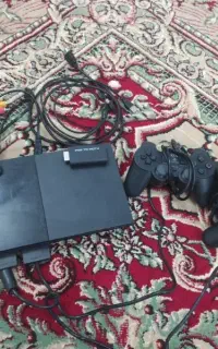 ps2سالم همراه ۲دسته و کابل hd