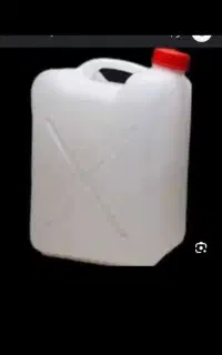 تعدادی گالن اب