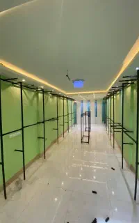 دکور رگالی لباس بوتیک و دکور کیف و کفش