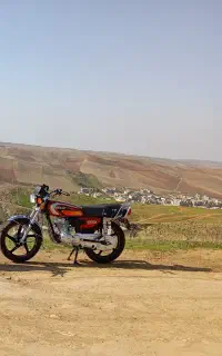 یک موتور سیکلت