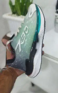 کفش ۷۳۰