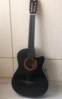 گیتار کلاسیک دیاموند