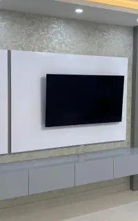 طراحی و اجرای تخصصی انواع تی وی روم