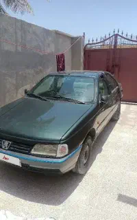 پژو 405 مدل 83 فرانسه  . بنزین 200لیتر بنزین