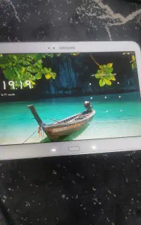 تبلت سامسونگ tab3 درحد نو