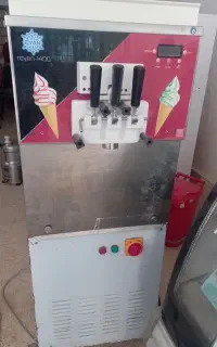 واگذاری وسایل کامل آبمیوه بستنی