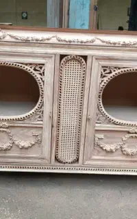 ب یک نجار ماهر یا نمیه ماهر نیازمندیم