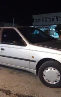 پژو 405مدل 96بدون رنگ کم کار بشرط