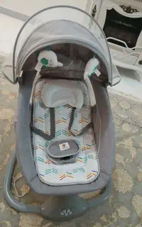 گهواره برقی برای نوزاد