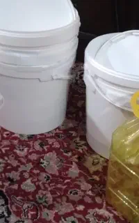 سطل و قمقمه سالم و تمیز