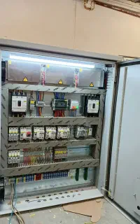 مونتاژ تابلو برق صنعتی عیب‌یابی  راه‌اندازی دستگاه