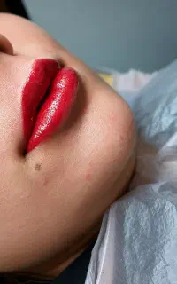 شیدینگ لب طبیعی رفع تیرگی لب تخفیف ویژه