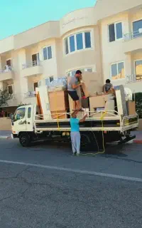 کارگراثاثیه منزل تخلیه بارگیری جبارسینگ بلوچ