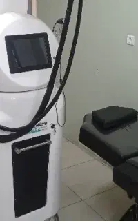 اپراتور لیزر آقا