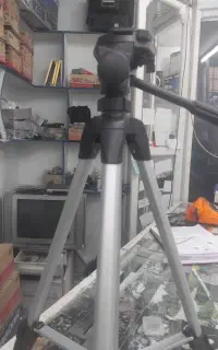 پایه دوربین فیلمبرداری