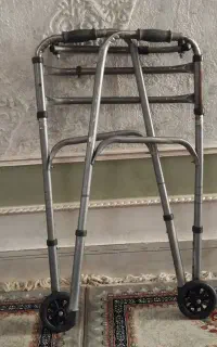واکر چرخدار