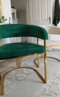 میزخیلی شیک با4صندلی