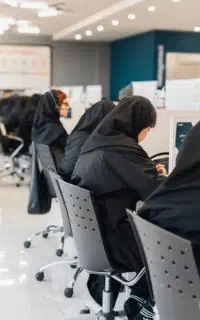 ادمین پاسخگو به چت های دیوار ماهی ۱۵