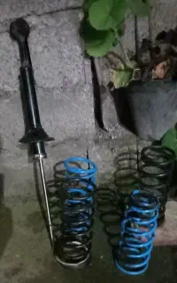 چهارعددفنرلول،،یک عددکمک عقب برای پراید۱۳۲