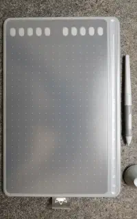 قلم نوری huion HS611