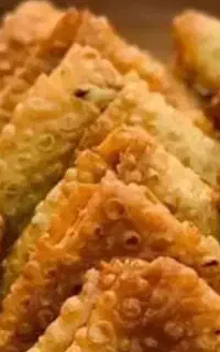 سمبوسه پیتزایی خوشمزه قیمت هر عدد هفتاد