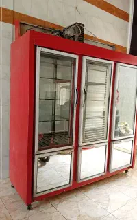 یخچال ویترینی ۲متر شش درب
